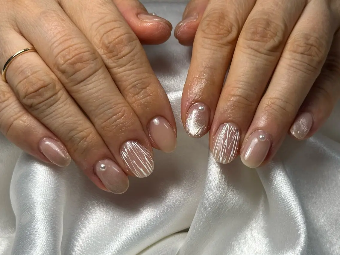 ネイル オーロラネイル フットネイル フレンチネイル ジェルネイル マグネットネイル ハンドネイル kiki nail たまプラーザのネイルデザイン