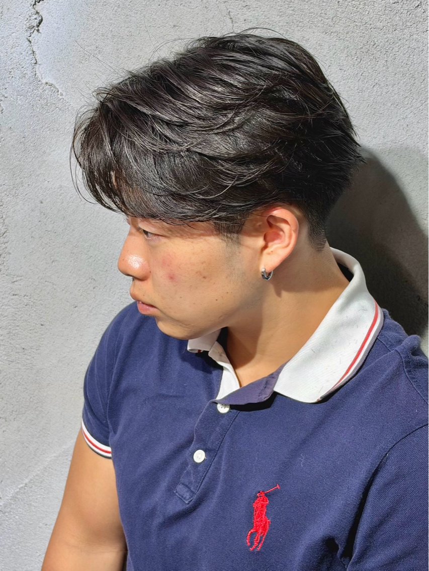 ミディアム メンズ センターパート カット 根本 陽斗のヘアスタイル