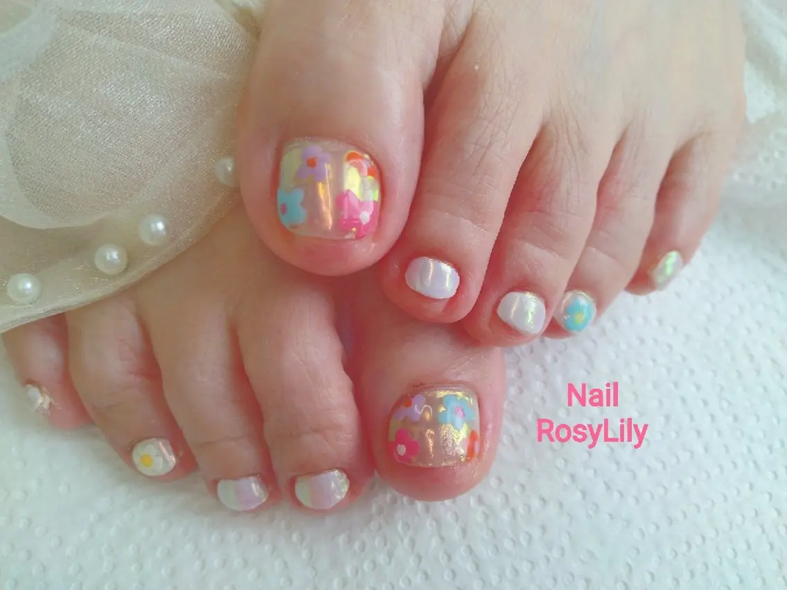 ネイル フットネイル ミラーネイル プライベートサロン Rosy Lilyのネイルデザイン