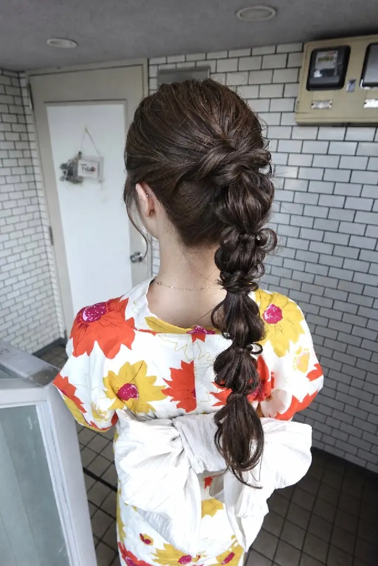 ヘアアレンジ 浴衣 ヘアセット 堀井 れいなのヘアスタイル