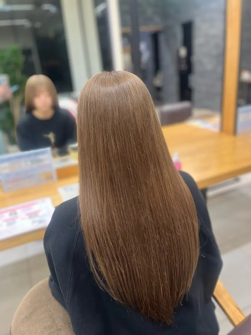セミロング カラー シールエクステ ベージュカラー ブリーチ ブロンド ブラウンカラー ヘアカラー 🩵さき🤍 可愛いを叶える美容師のヘアスタイル