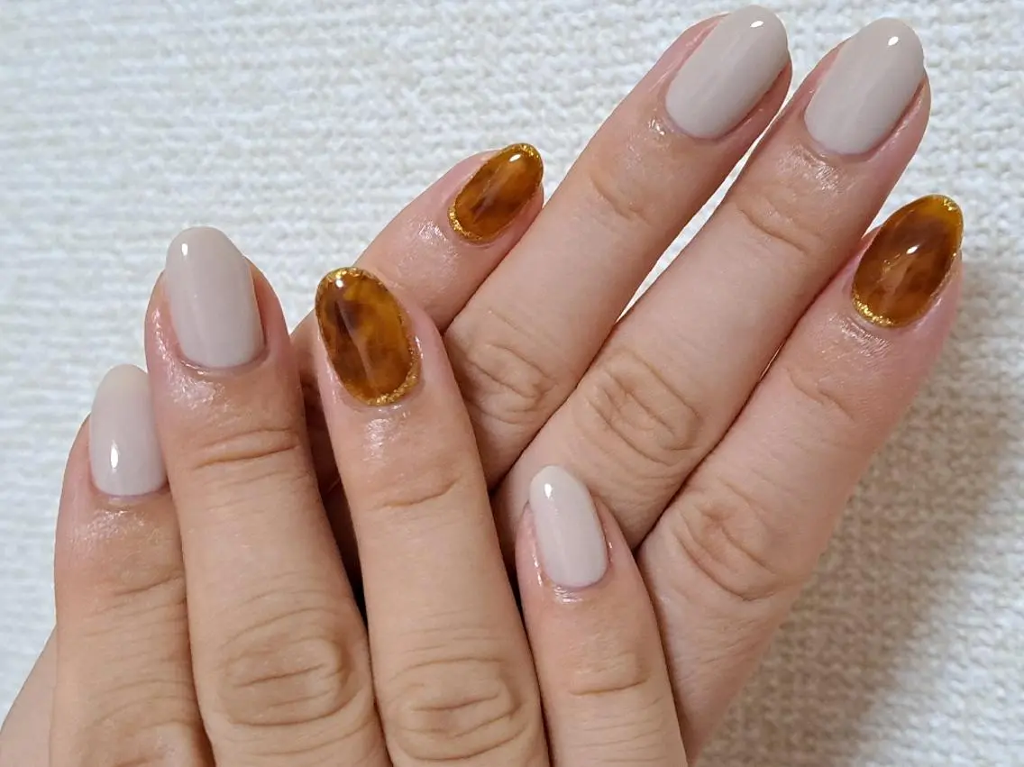 ネイル べっ甲ネイル Lupinus ルピナスのネイルデザイン