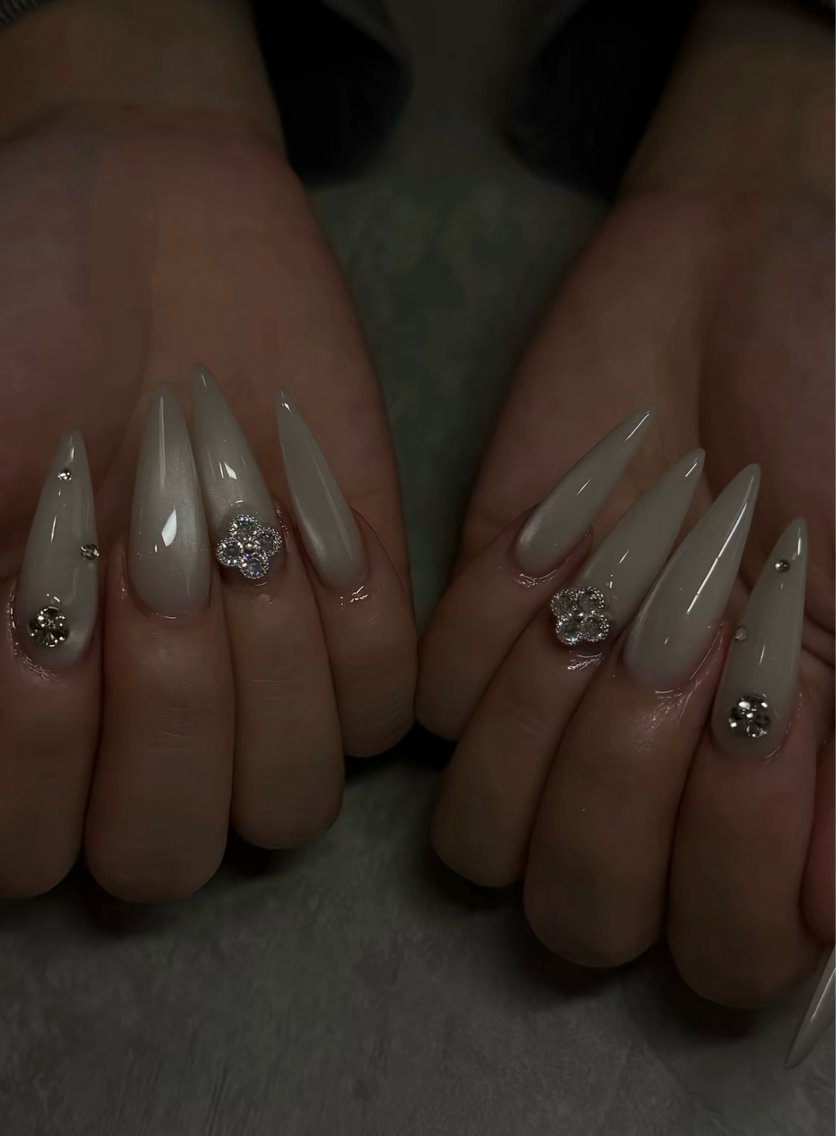 ネイル ハンドネイル NiJi Nailsのネイルデザイン
