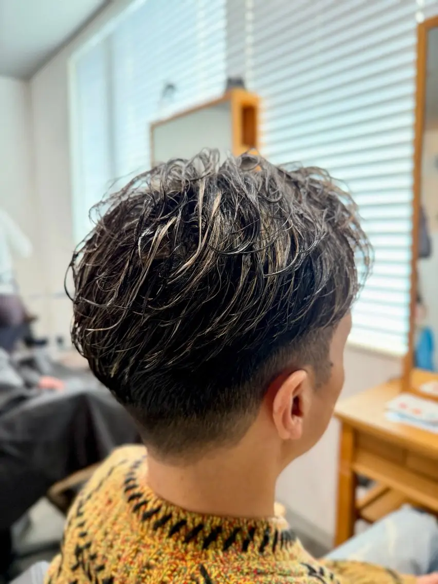 メンズ カット ヘアカラー 兼元 優也のヘアスタイル