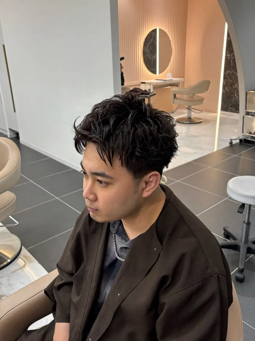 ショート メンズ スパイキーショート ショートヘア しんさか れいとのヘアスタイル