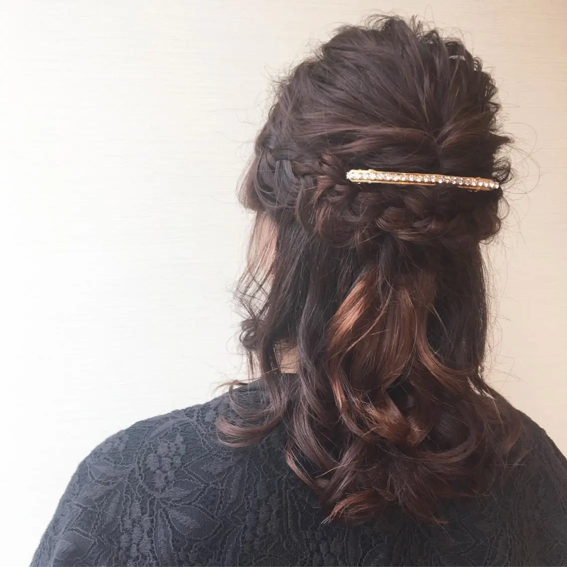 ミディアム カラー ヘアアレンジ 白浜 サキのヘアスタイル