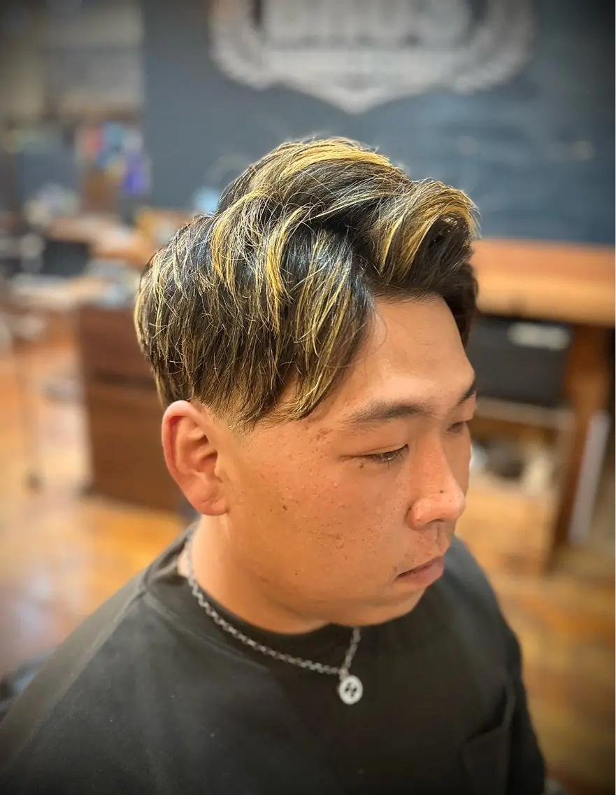 カラー メンズ アップバング メンズブリーチ メンズメッシュ ブリーチ メッシュ 💈メンズ特化💈 フェード/RYUYAのヘアスタイル