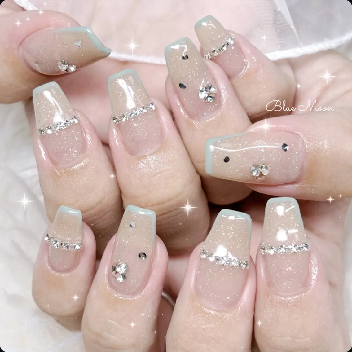ネイル ハンドネイル フットネイル ハンドケア nail salon Blue Moonのネイルデザイン