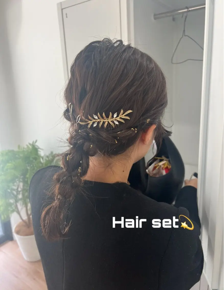 ミディアム ヘアアレンジ オグニ ヒマリのヘアスタイル