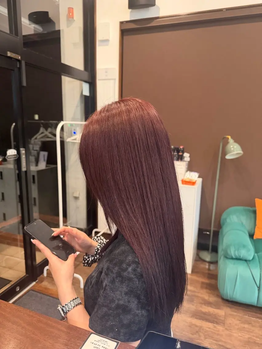 ロング カラー ヘアカラー トリートメント 市川 由那のヘアスタイル