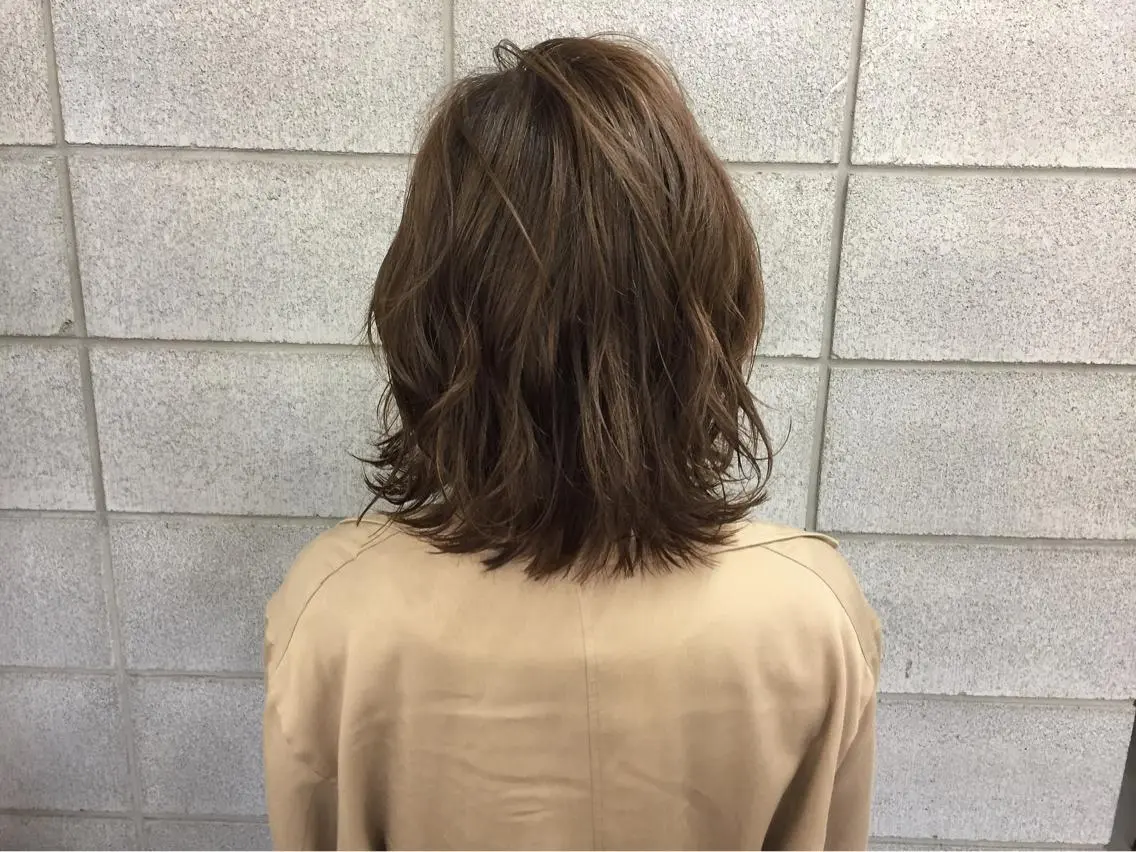 ミディアム カラー ITO YUKIのヘアスタイル