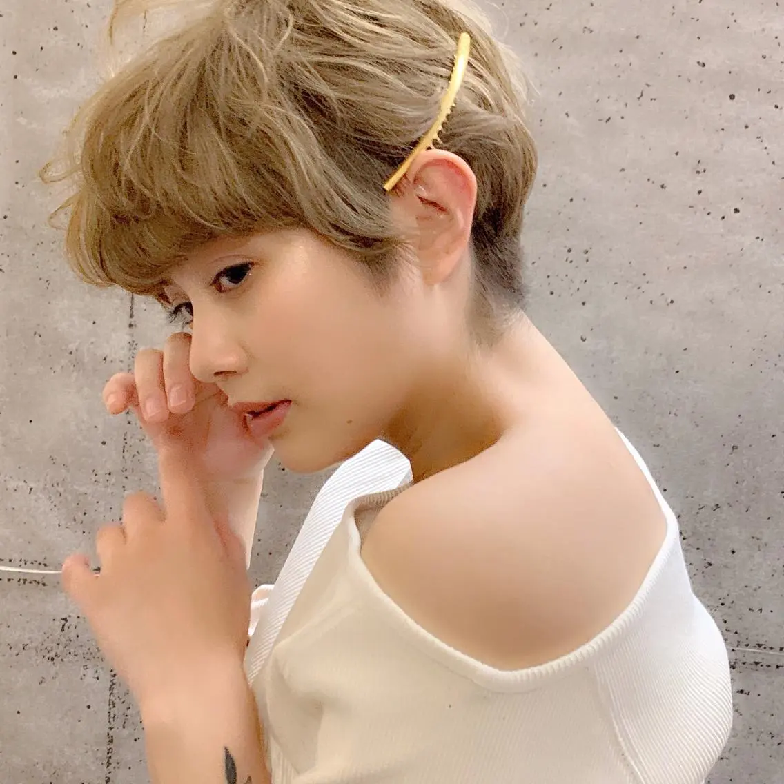 ショート カラー 𝒢𝒾𝓇𝓁𝓎 ⑅　𝓎𝓊𝓀𝒶のヘアスタイル