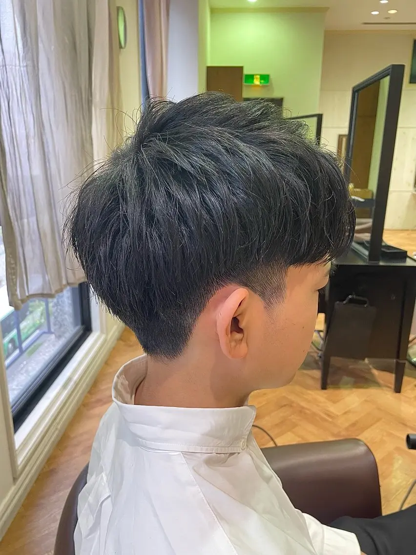 ショート メンズ 刈り上げ ショートヘア 溝口 槙里也のヘアスタイル
