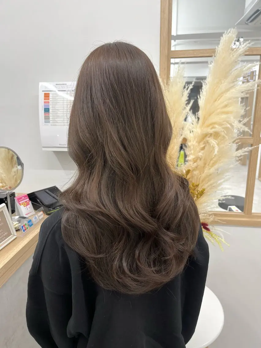 ロング カラー 柔らかオリーブ🌿 HIMARI🌻のヘアスタイル