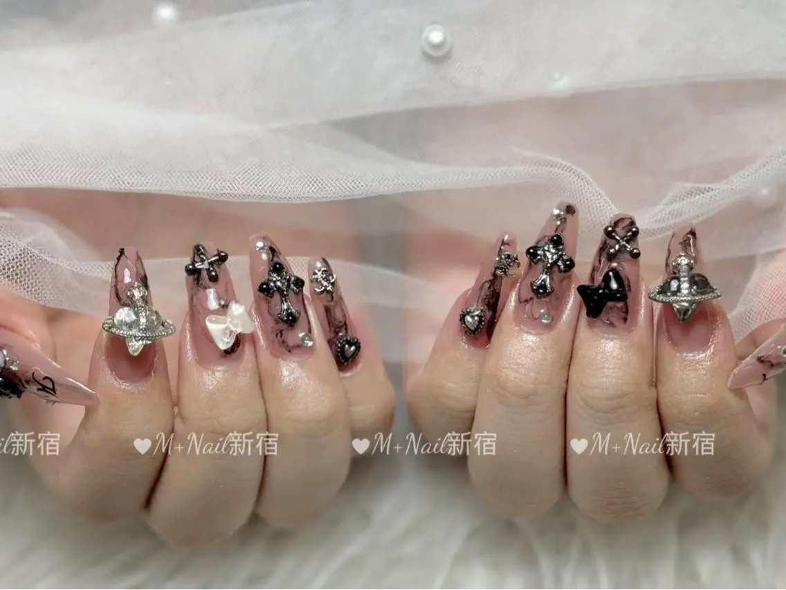ロング ハンドネイル M+Nail 新宿のネイルデザイン