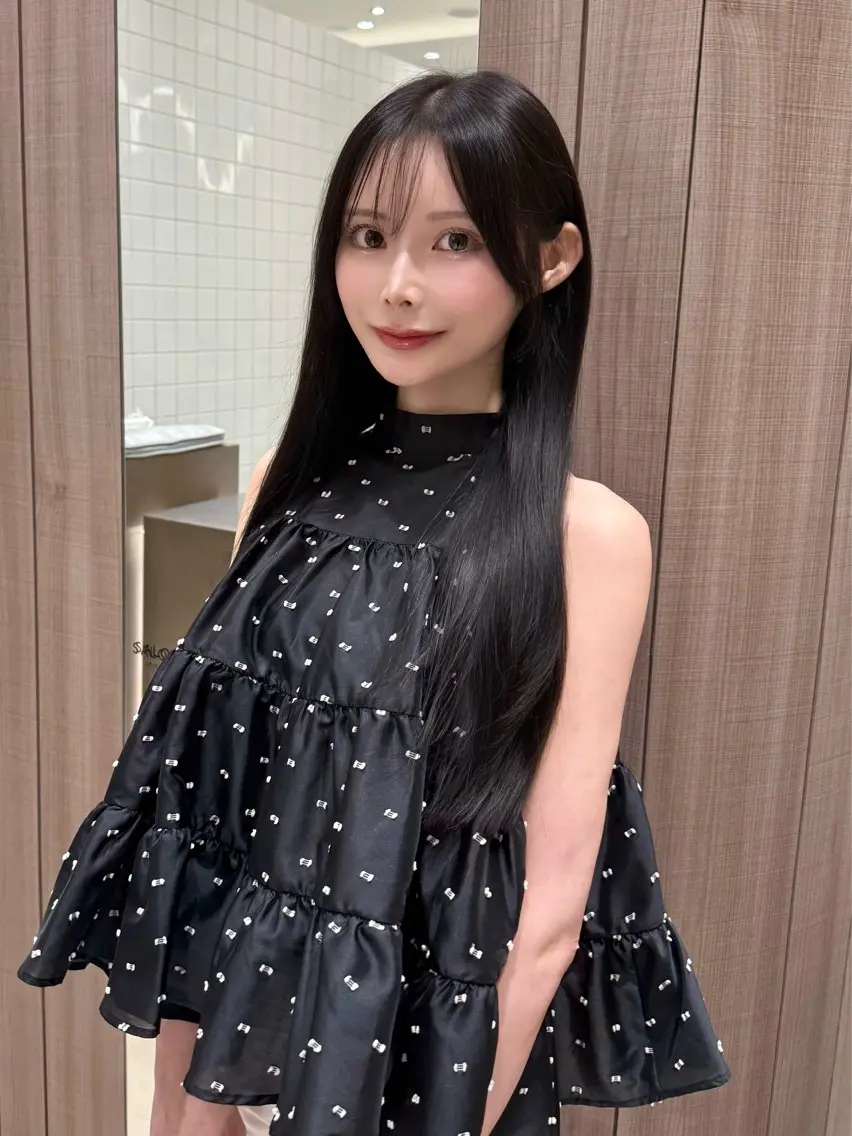 ロング カラー カット ヘアカラー トリートメント ヘッドスパ 上品ヘア🤍顔周り/ レイヤー✨/林遼一郎のヘアスタイル