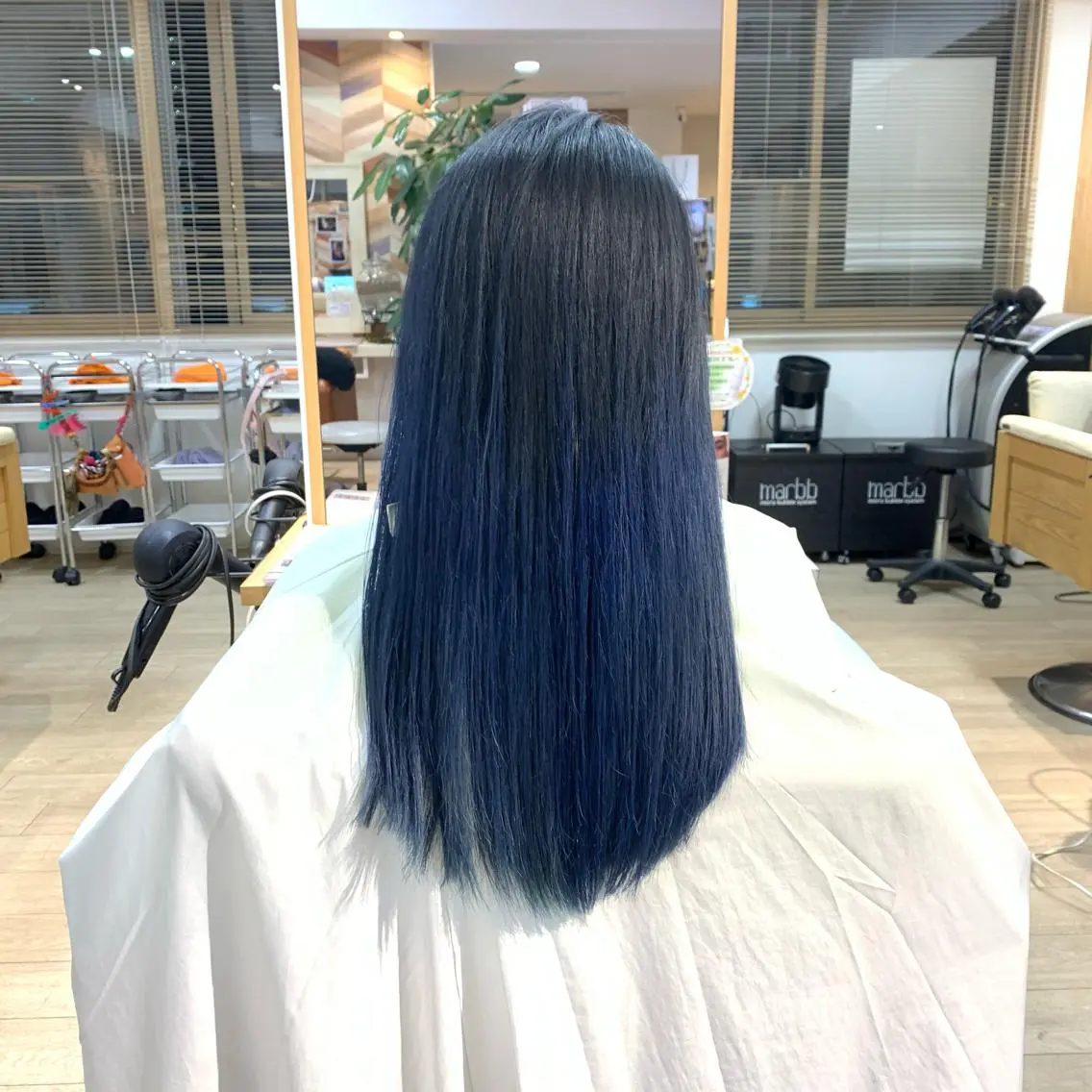 ロング ハッシュ・ウルフ🐺 小顔レイヤー松山直史のヘアスタイル