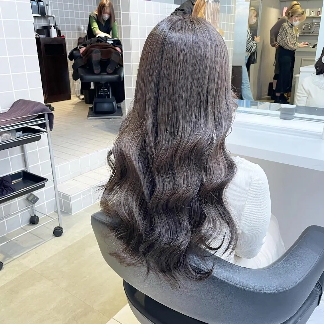ミディアム カラー パーマ ヘアアレンジ メンズ キッズ ネイル マツエク・マツパ アイブロウ 🦋縮毛/韓国レイヤ ー/透明感カラー🦋のヘアスタイル