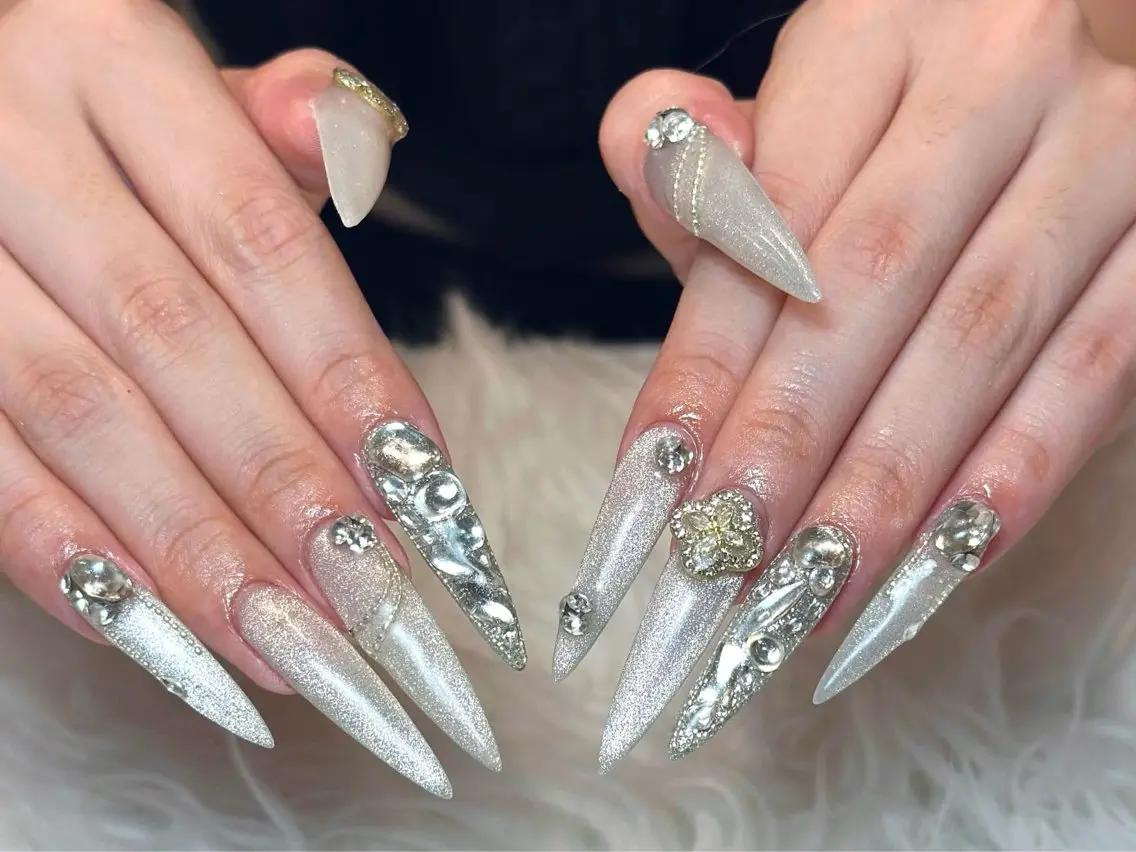 ネイル チークネイル ドット フレンチネイル グラデーション ハート ハンドネイル ハンドケア Eli Muse 新宿ネイルのネイルデザイン
