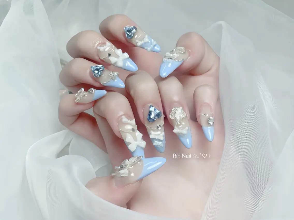 ネイル オーロラネイル チークネイル 桜ネイル クリアネイル ドット ハンドネイル Rin Nail Shinokuboのネイルデザイン