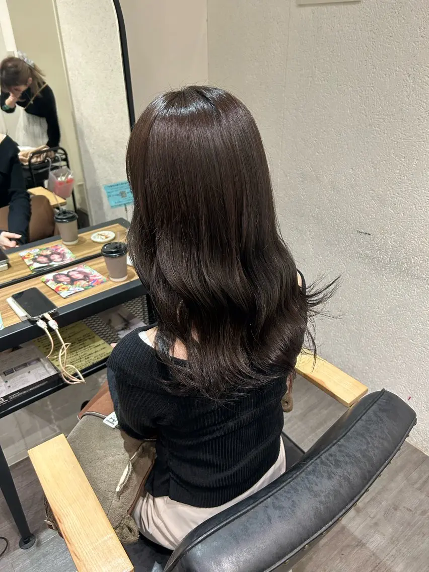 セミロング カラー ヘアアレンジ ダークグレー ダークグレージュ グレージュ 韓国風ヘア ヘアカラー トリートメント cocotte 💟草間紫音💟のヘアスタイル