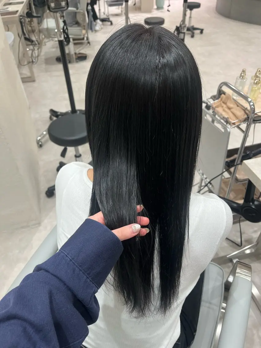 ミディアム 佐藤 脩茉のヘアスタイル