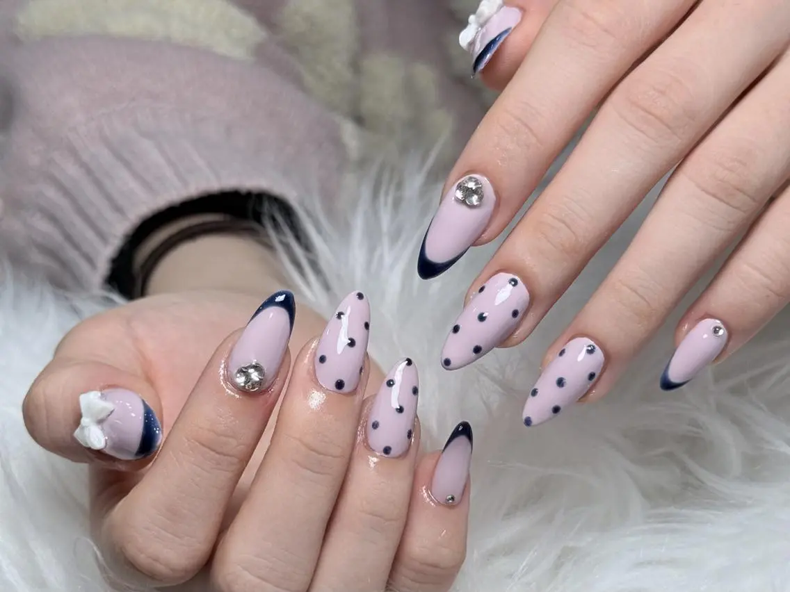 ネイル 長さ出し グラデーション 卒業式 キラキラネイル マグネットネイル Emi🌸Belle Nail Salonのネイルデザイン
