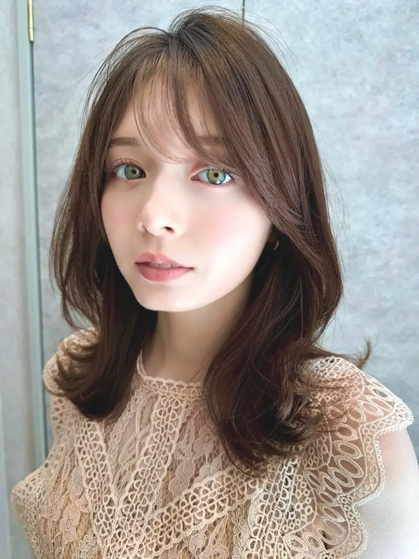 ミディアム カット ヘアカラー トリートメント レイヤー/艶髪/ボブ /くびれ/伊藤　勇司のヘアスタイル