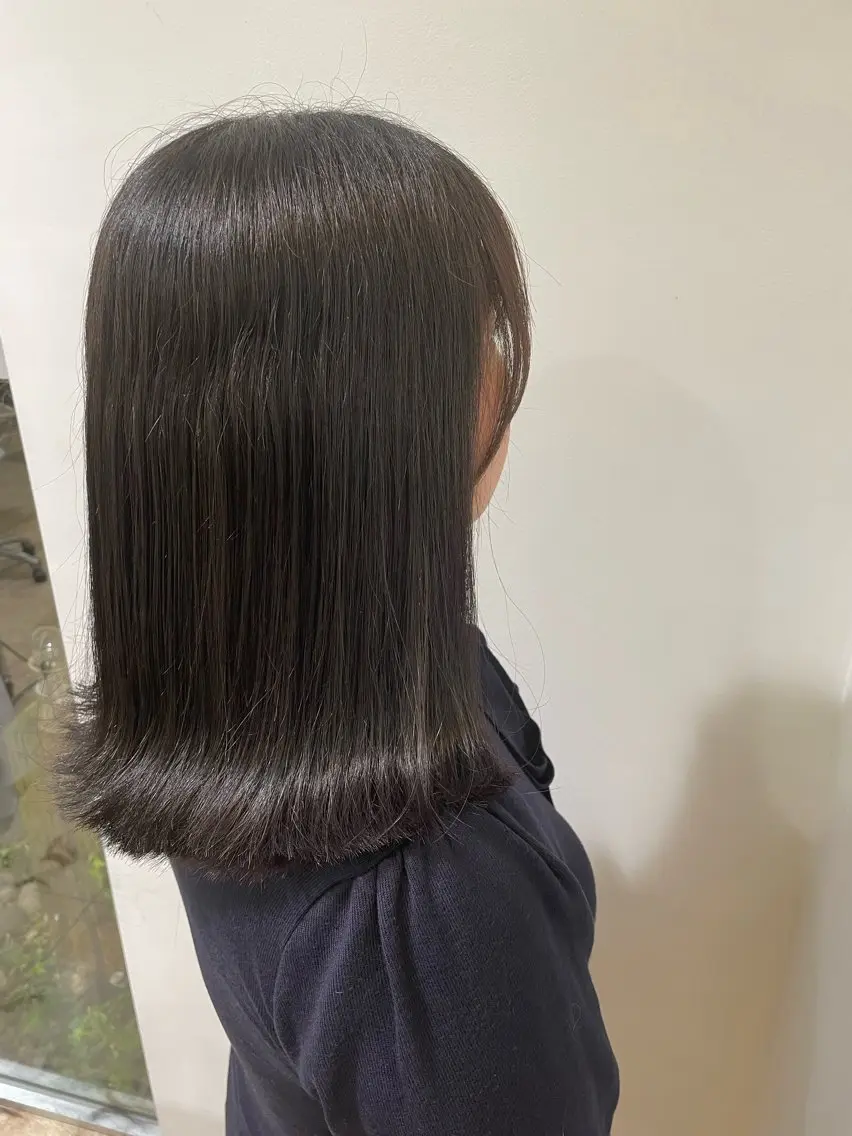 ミディアム 外ハネヘア カット かすみ  ︎︎のヘアスタイル