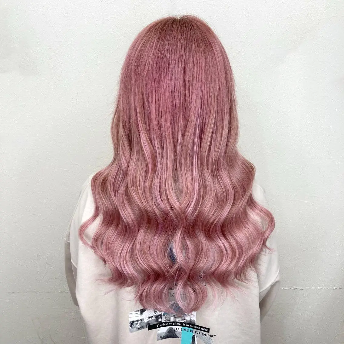 セミロング カラー ピンクカラー エクステ ヘアカラー エクステ KEISUKE🐶 カラー×エクステ特化のヘアスタイル
