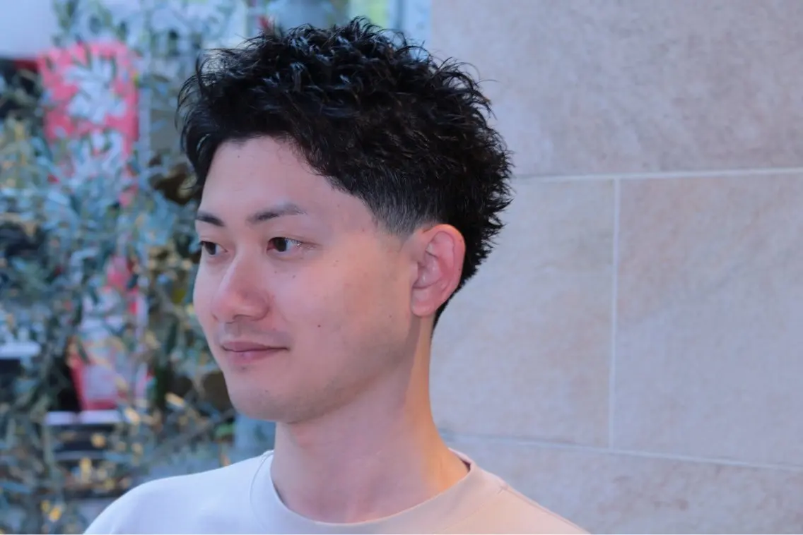 ショート カラー パーマ メンズ キッズ ビジネス フェードカット スパイキーショート 刈り上げ ショートヘア カット メンズ カラー特化/ カラー特化/池田海斗のヘアスタイル