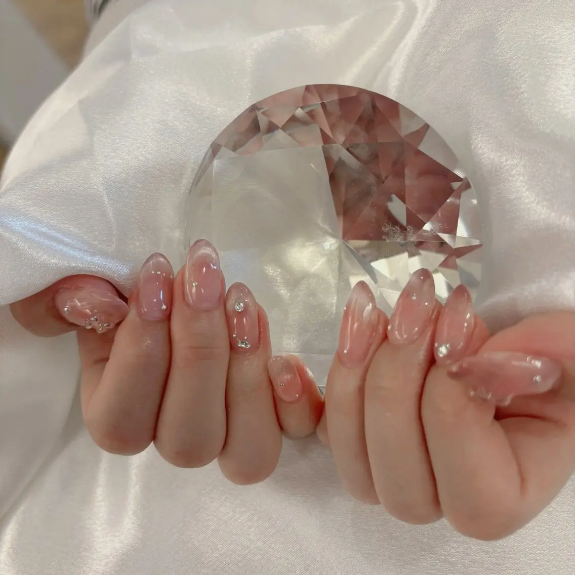 ネイル yuno❤︎ FOUNDATIONのネイルデザイン