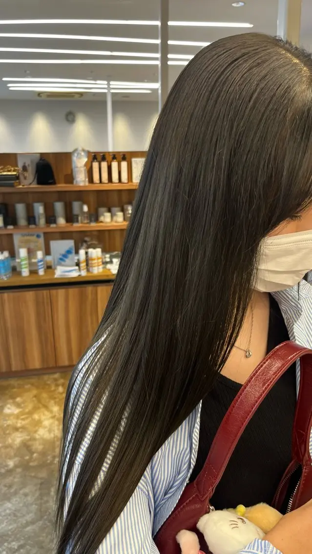 ロング カラー 坂下 かのんのヘアスタイル