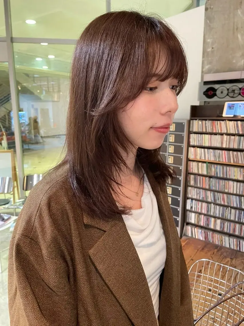 ミディアム カラー ベージュカラー ブラウンカラー 顔周りカット レイヤーカット カット ヘアカラー トリートメント 🪿透明感/艶カラー ﾜﾀﾅﾍﾞｱｵｲのヘアスタイル