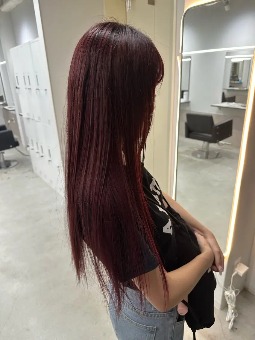 ロング カラー ボルドーカラー レッドカラー AYAKASA 暖色カラー/レイヤーのヘアスタイル