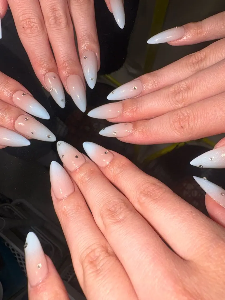 ネイル グラデーション 水色 ピンク 33nail✴️栄 スミレ❇️Gel-xのネイルデザイン