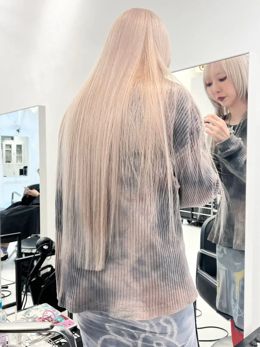 セミロング カラー カット ヘアカラー トリートメント HARU//原宿🤍 リピート率NO.1のヘアスタイル