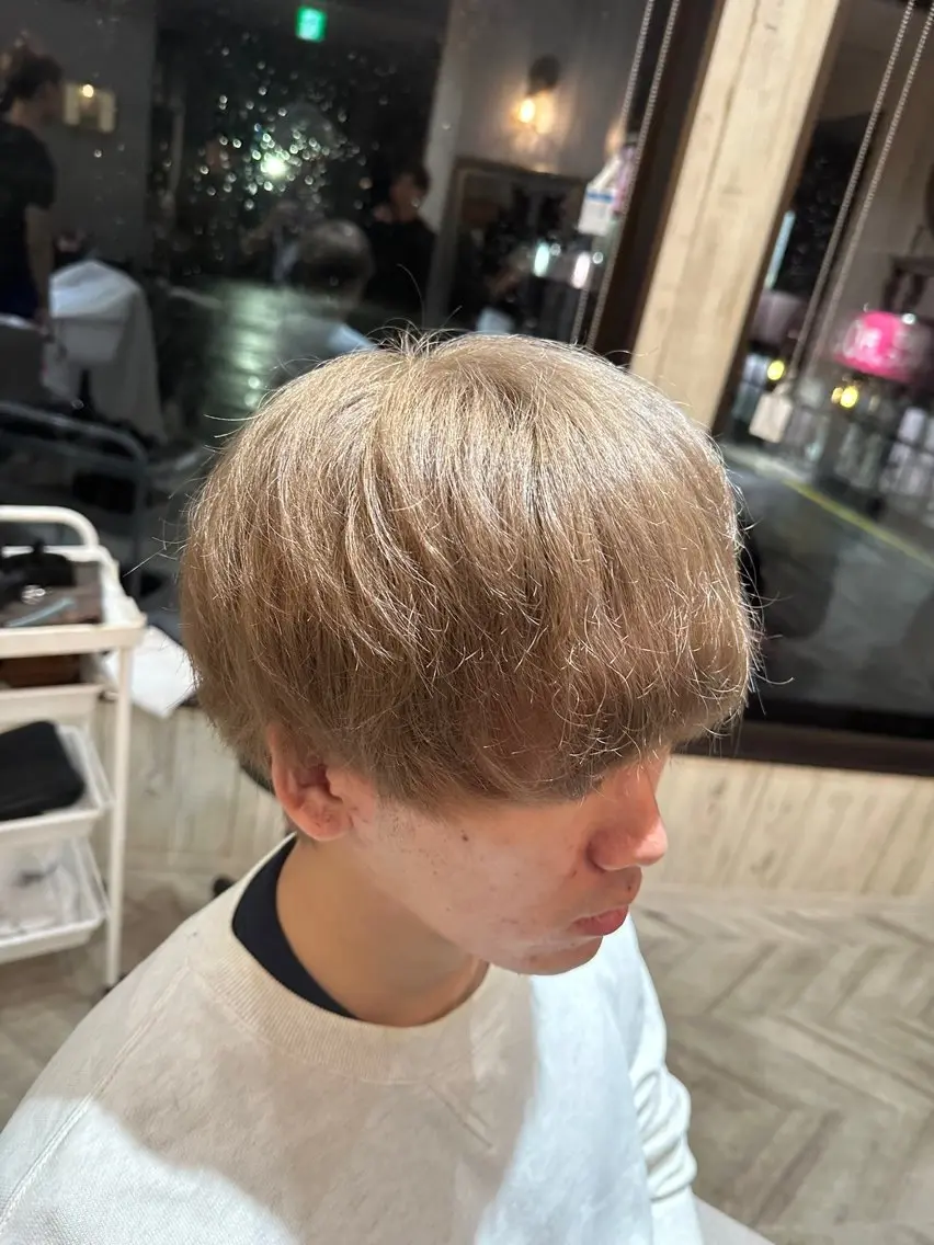 メンズ メンズブリーチ ヘアカラー 🧊阿部 亮太 🧊のヘアスタイル