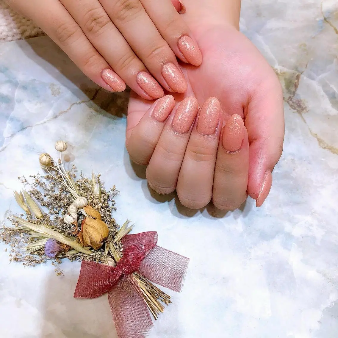 ネイル アートネイル ジェルネイル 氷ネイル・うるうるネイル キラキラネイル オフィスネイル 🧸 Emiri🫧のマツエク・マツパデザイン