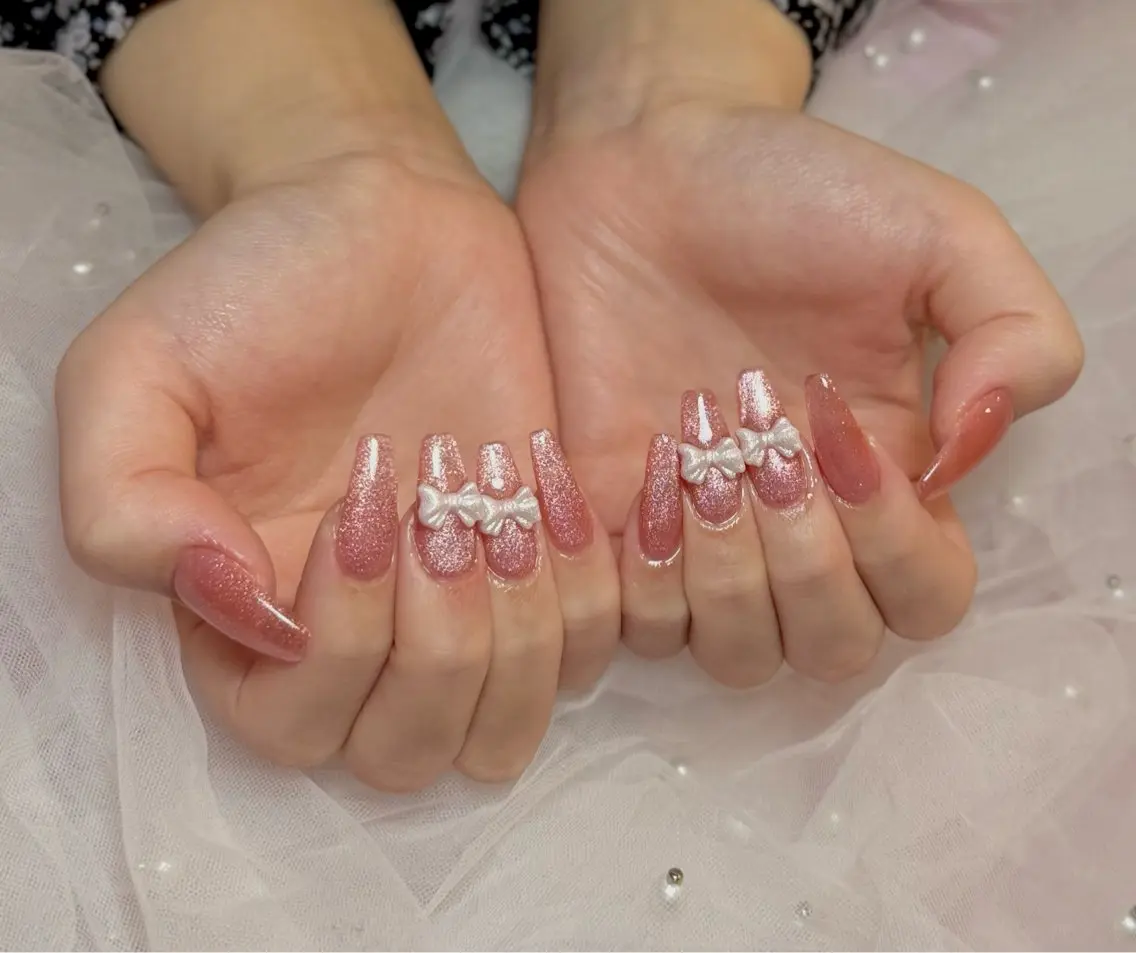 ネイル マグネットネイル リボン Nichi Nailsのネイルデザイン