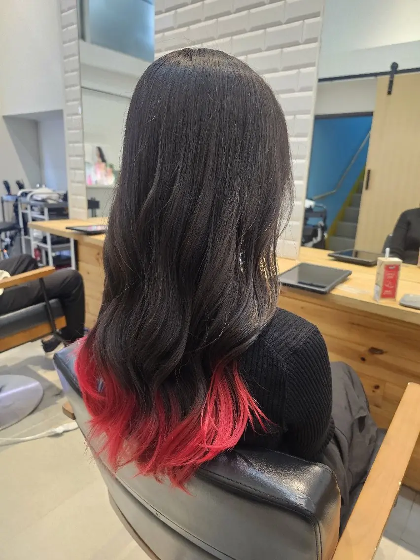 ロング カラー ヘアカラー トリートメント MATSU 🌟個性派カラーのヘアスタイル