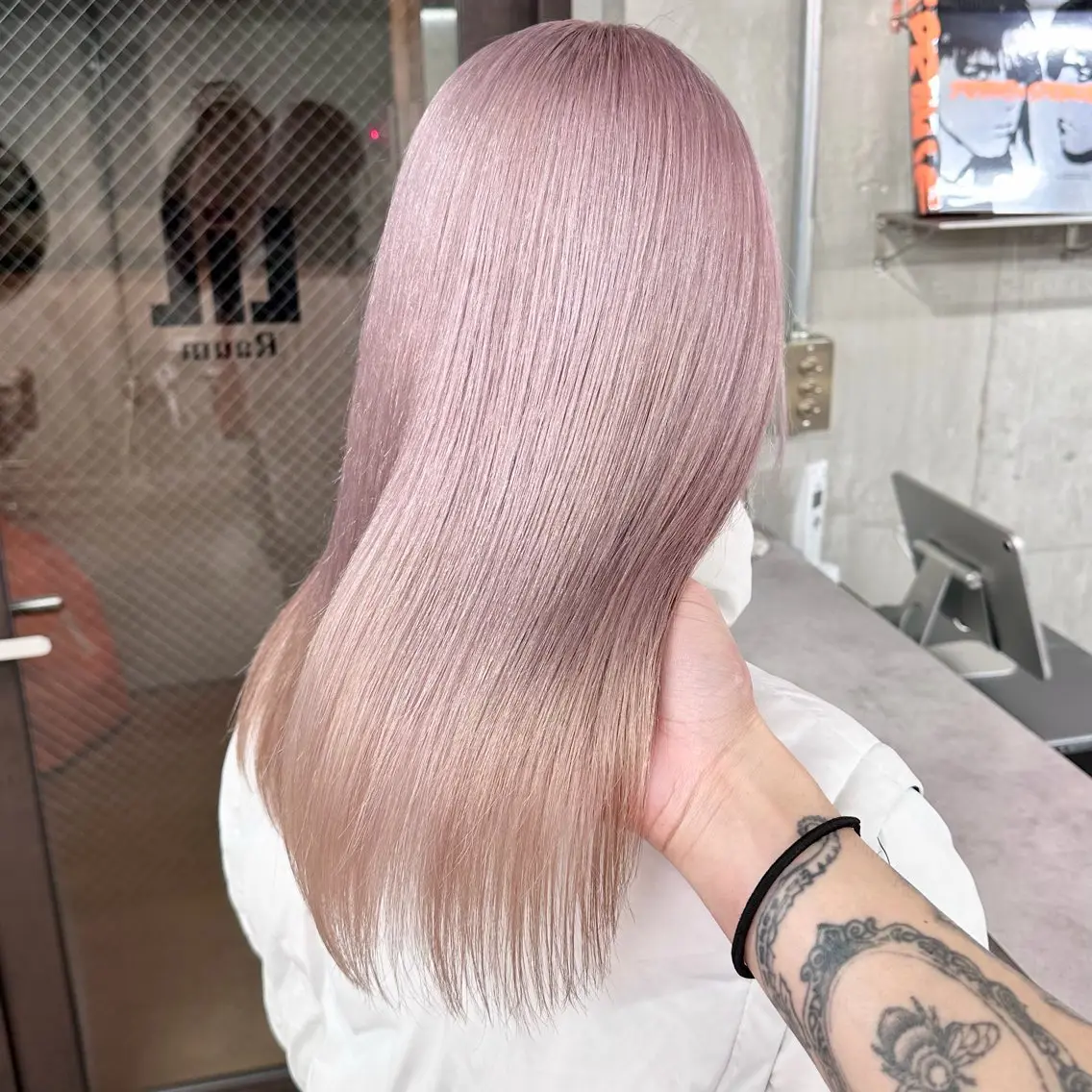ミディアム カラー ヘアアレンジ ヘアカラー トリートメント TAKUMAブリーチ /デザインカラーのヘアスタイル