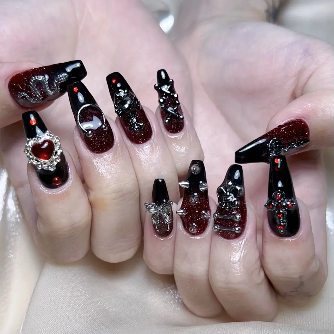メンズ ネイル メンズ韓国風 アートネイル オーロラネイル ガーリー キラキラネイル ハンドネイル Nail salon 木にいるのネイルデザイン