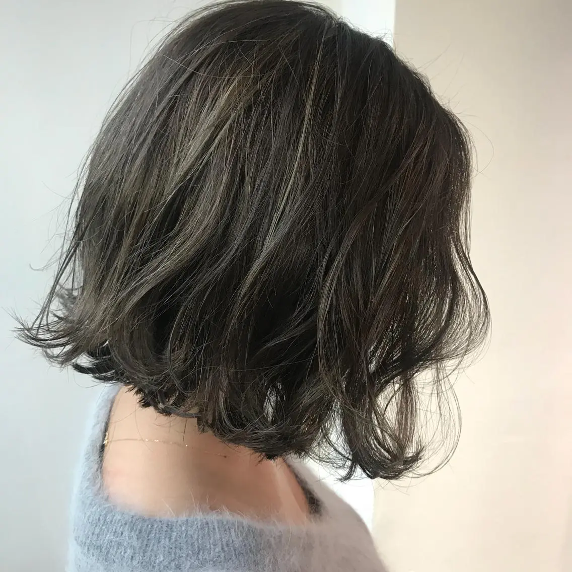 ミディアム カラー グレージュ ハイライトカラー カーキグレージュ ハイライト ヘアカラー トリートメント ❤️sai❤️ official❤️のヘアスタイル