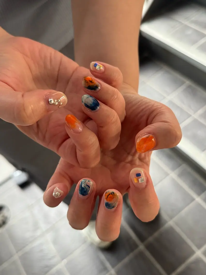 ネイル ハンドネイル フットネイル カエデ/ 海外ネイル🌺のネイルデザイン