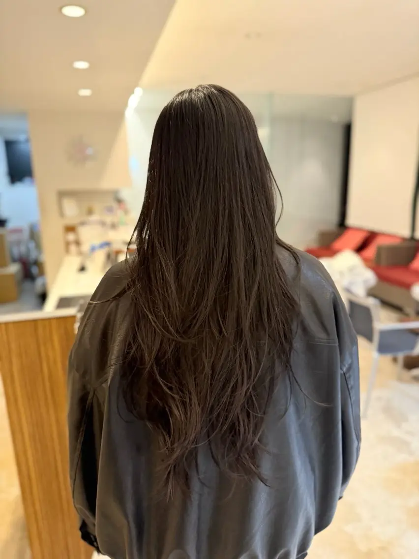 ロング レイヤーカット 中西 リナのヘアスタイル