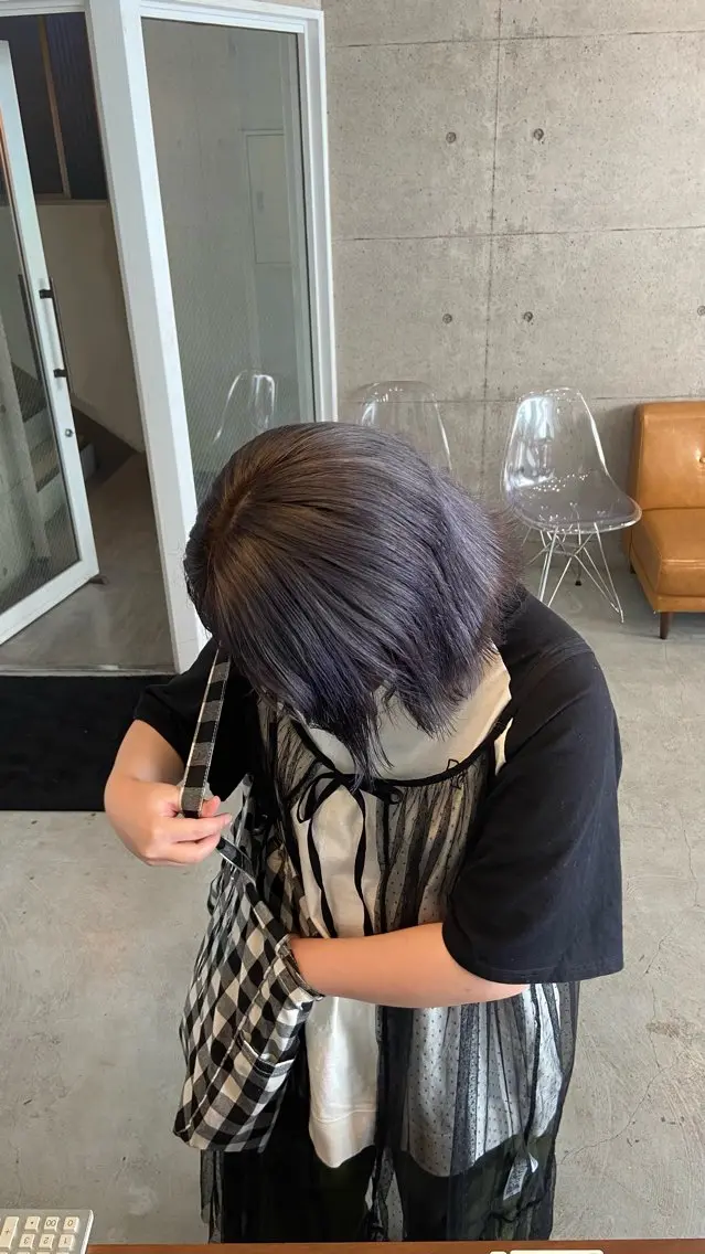 ミディアム カラー ラベンダーカラー ヘアカラー 安井 楓琳のヘアスタイル