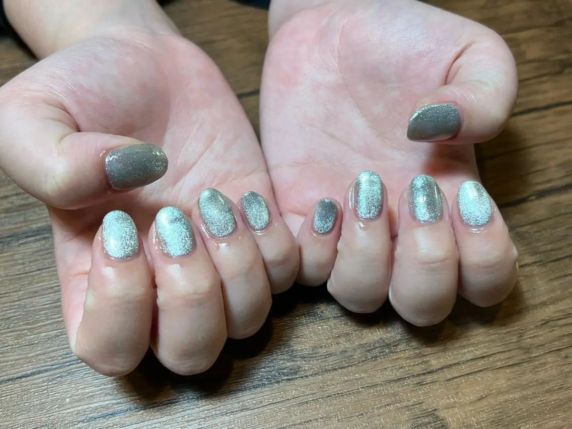 ネイル マグネットネイル マグネットワンカラー ワンカラーネイル HENRIETTA NAILSALONのネイルデザイン