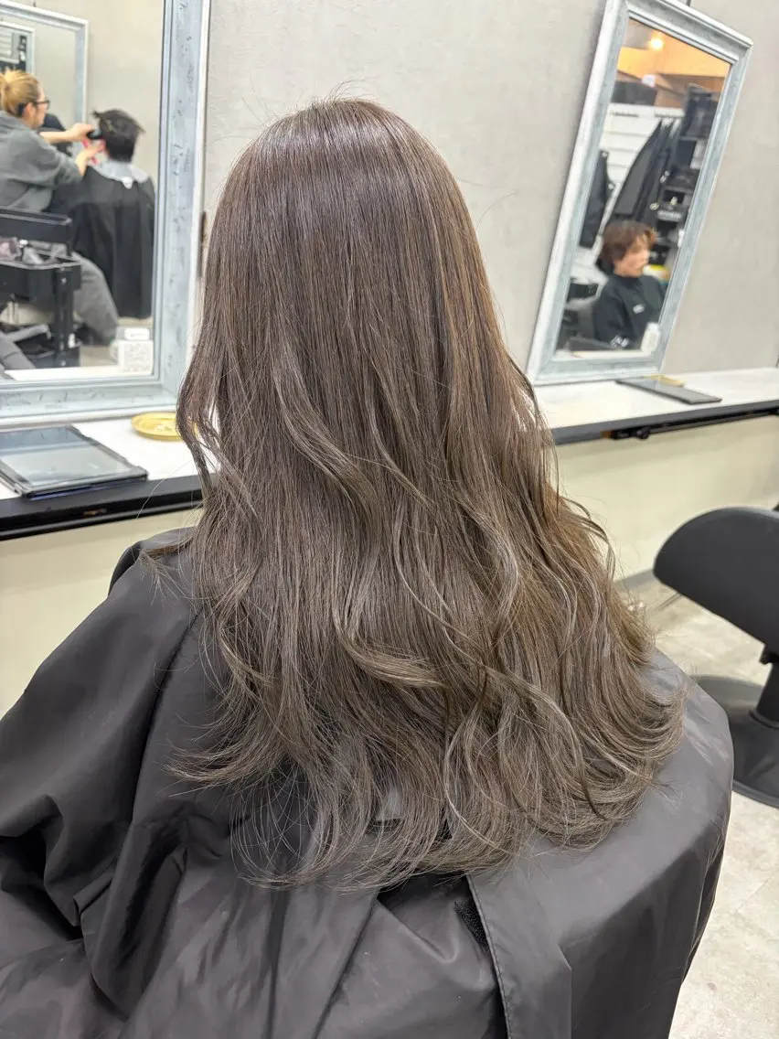 ミディアム カラー グレージュ オリーブグレージュ オリーブグレー ヘアカラー トリートメント GiseL 博多筑紫口店のヘアスタイル
