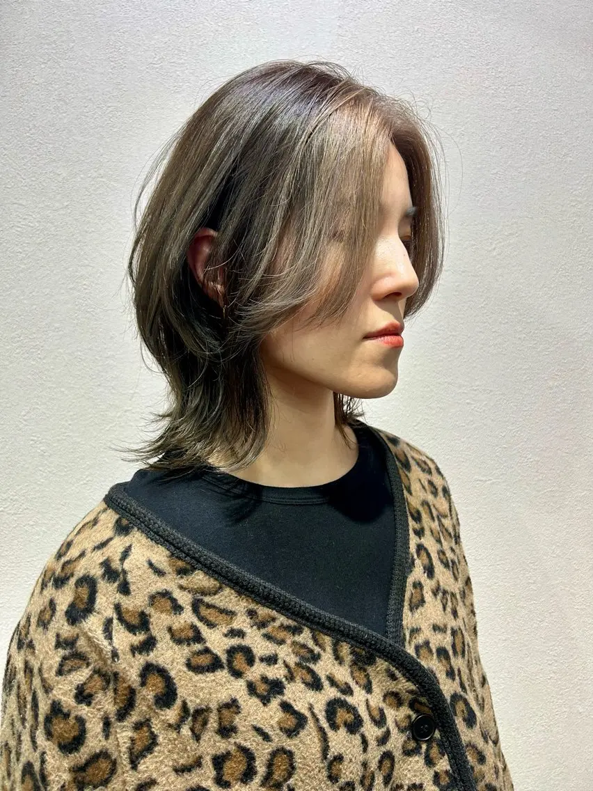 ミディアム カラー ブリーチ レイヤーカット カット ヘアカラー トリートメント kazuki iconのヘアスタイル